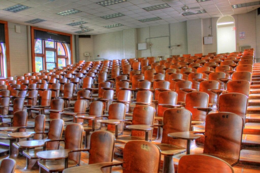lecture hall, auditorium, seats-347316.jpg